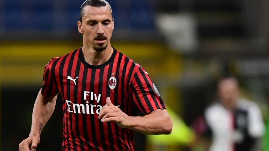 Ibrahimovic đi vào lịch sử Serie A sau trận AC Milan 3-0 Cagliari